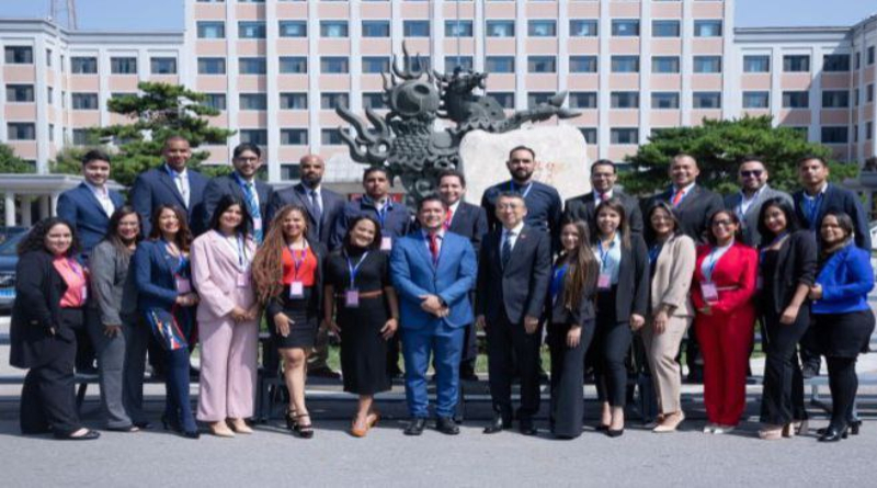 Venezuela participa en evento tecnológico en China