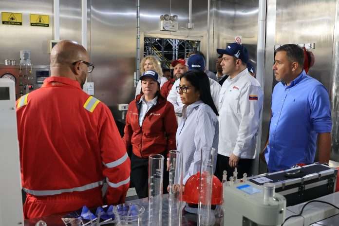 Gobierno bolivariano activa poderoso taladro escuela para independizar producción petrolera